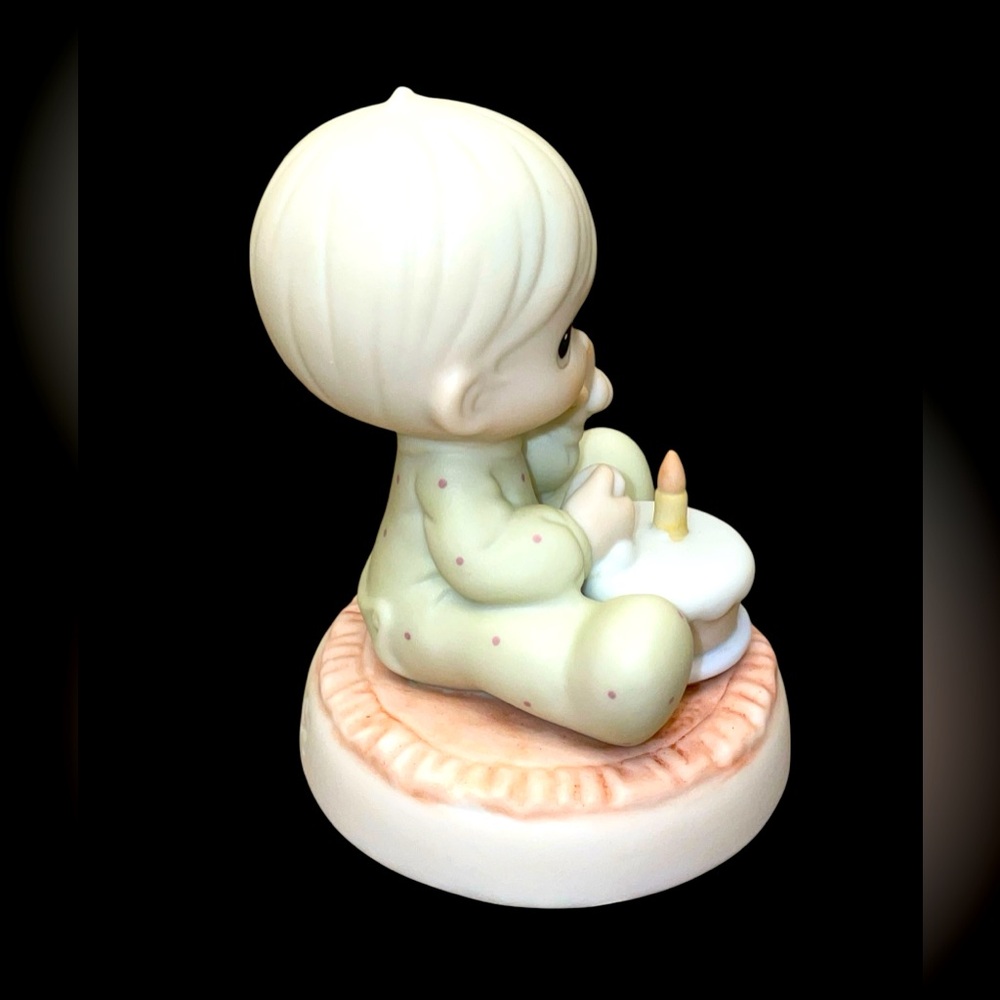 Precious Moments Baby's First Birthday Figurine - Picture 6 of 10